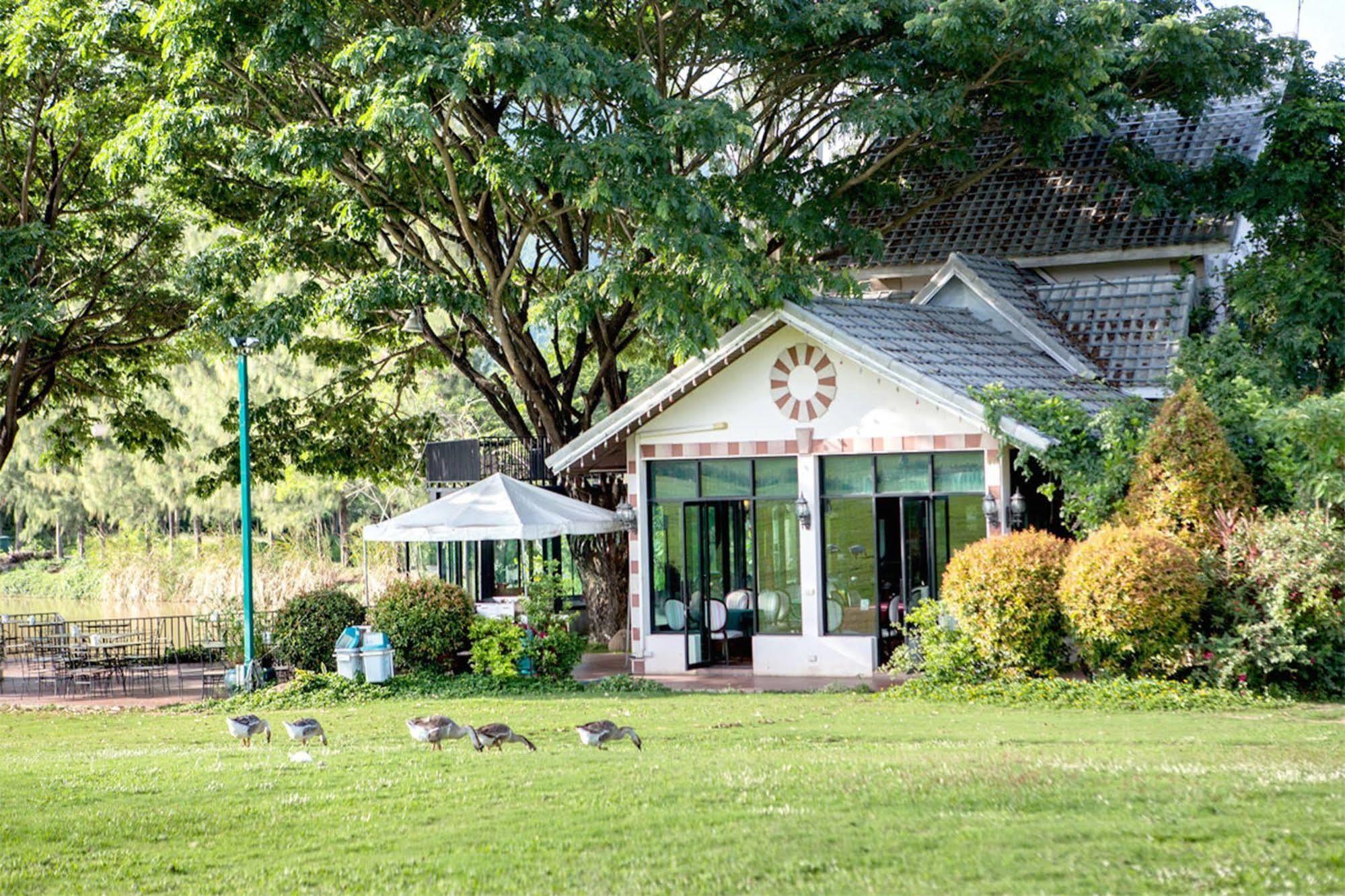 Chateau De Khaoyai Hotel & Resort Pak Chong Extérieur photo