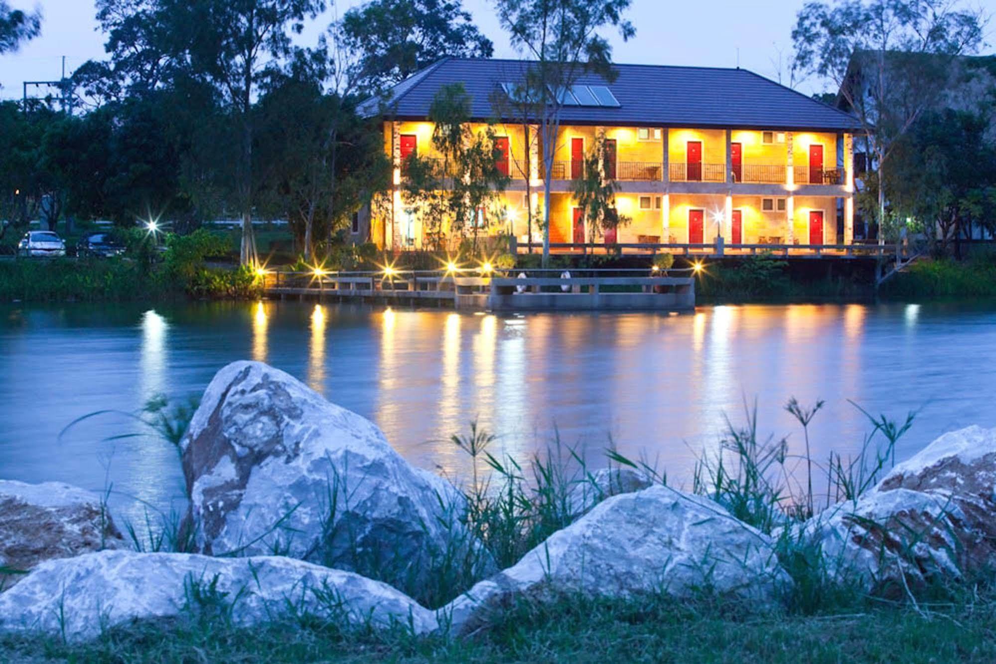 Chateau De Khaoyai Hotel & Resort Pak Chong Extérieur photo
