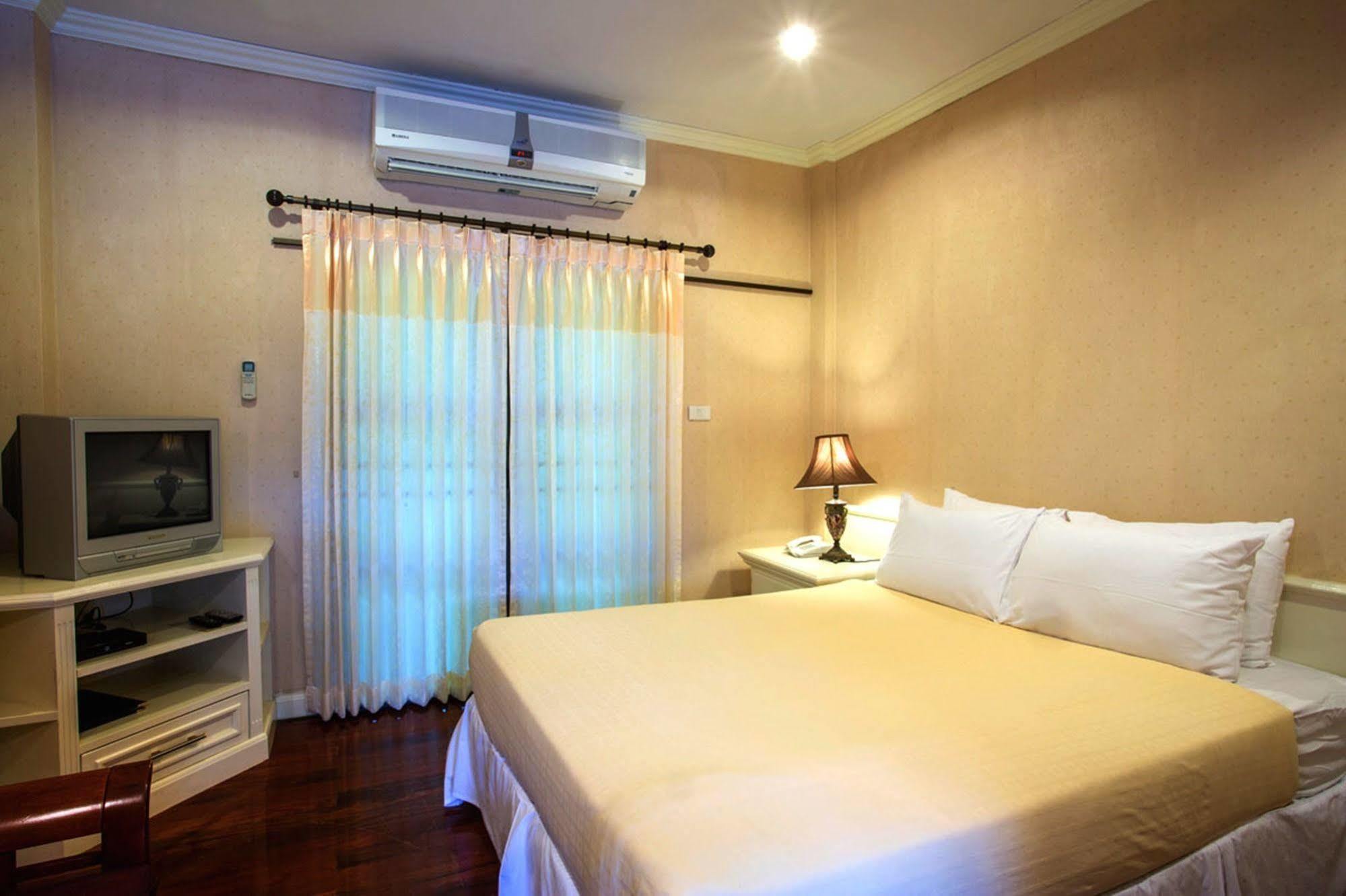 Chateau De Khaoyai Hotel & Resort Pak Chong Extérieur photo