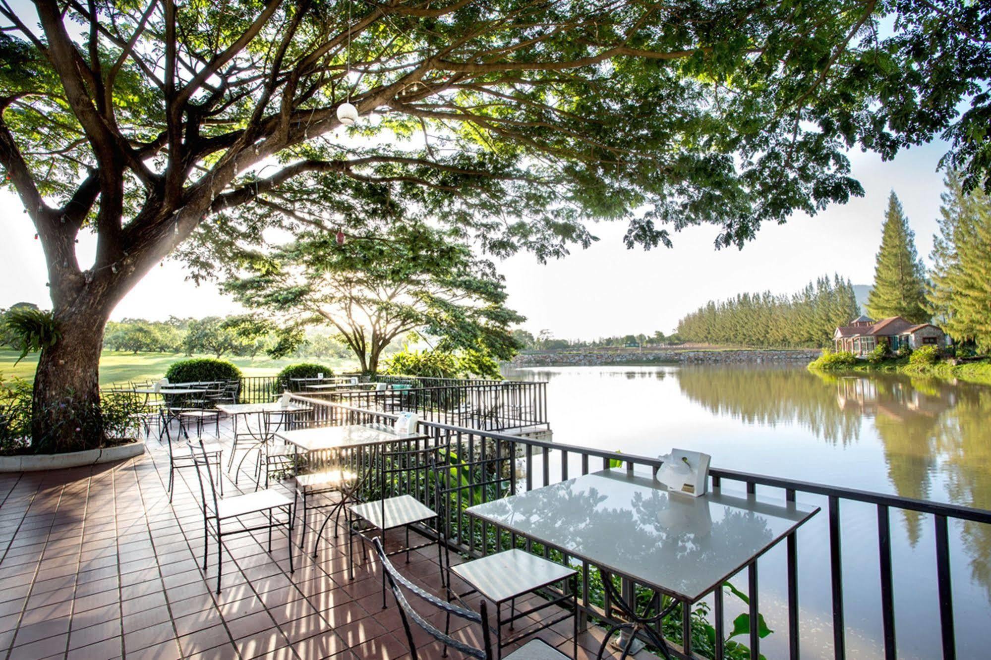Chateau De Khaoyai Hotel & Resort Pak Chong Extérieur photo